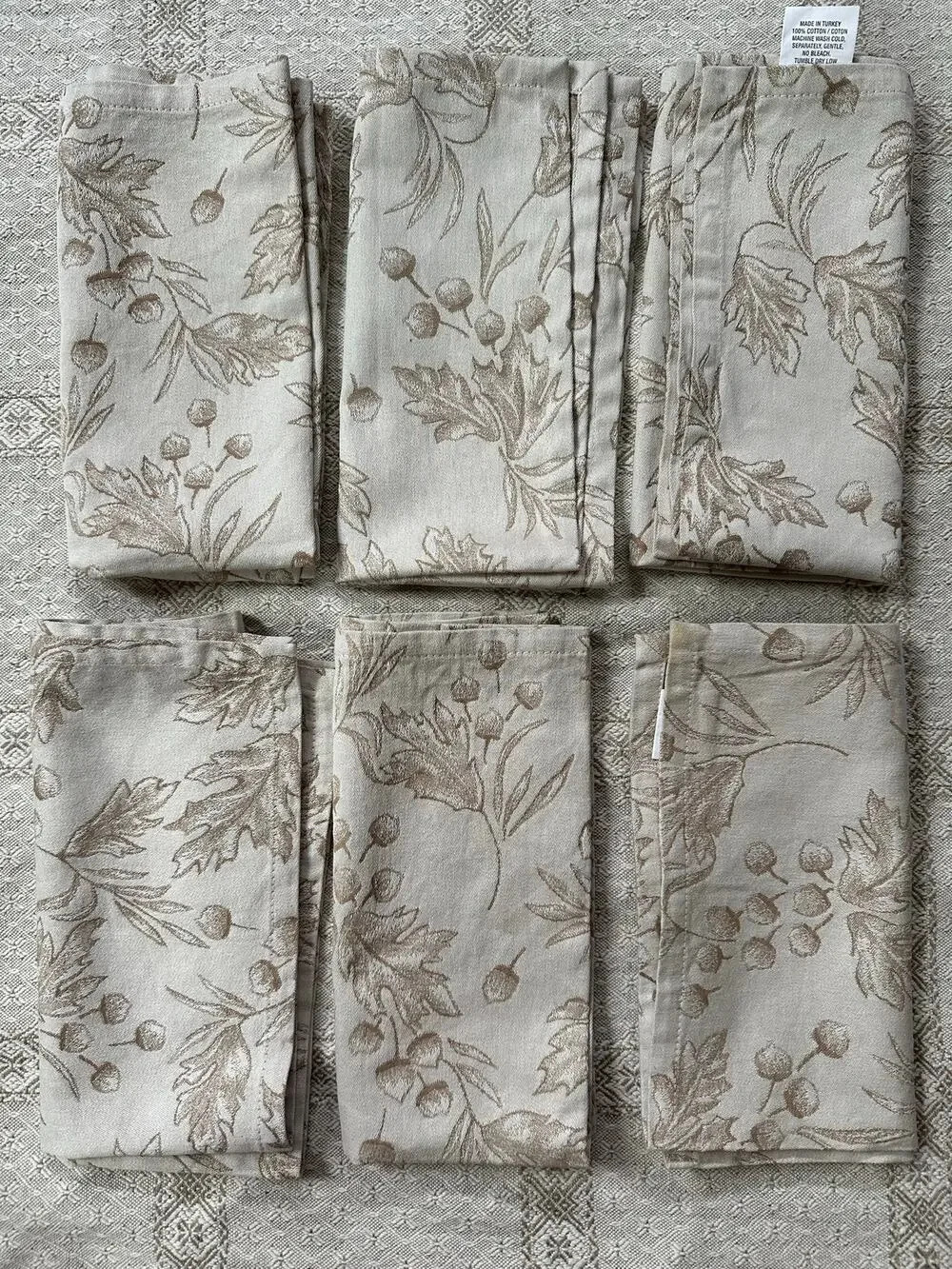 CRATE AND BARREL Set of 4 Beige Acorn Jacquard Cotton Napkins 20 X 20